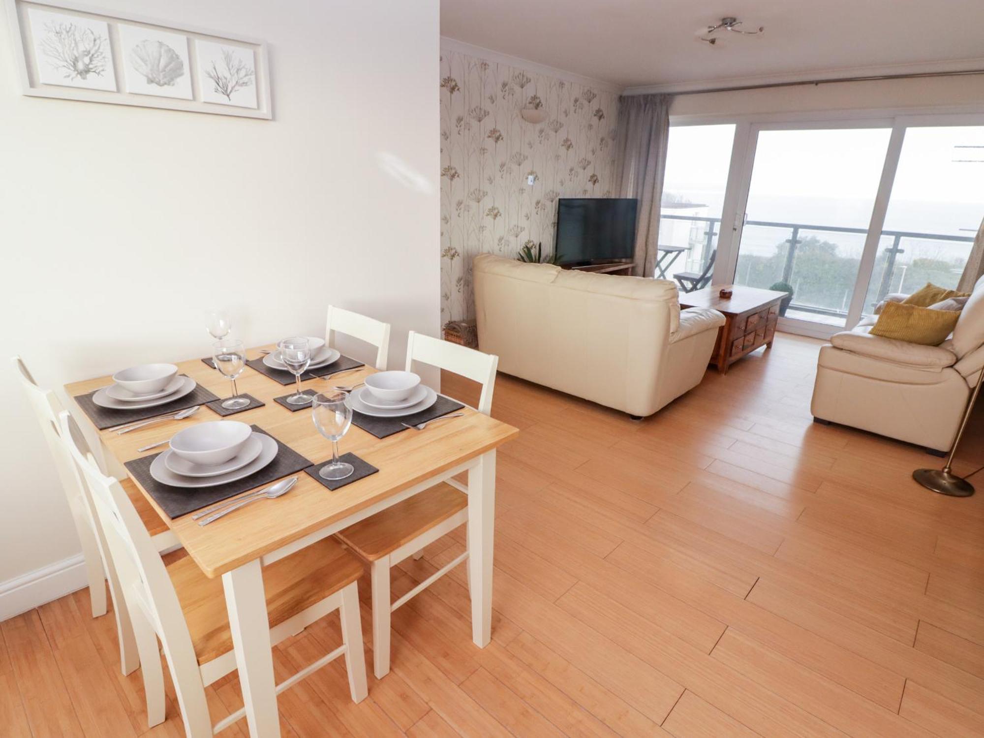 54 Croft Court Apartment Tenby Bagian luar foto